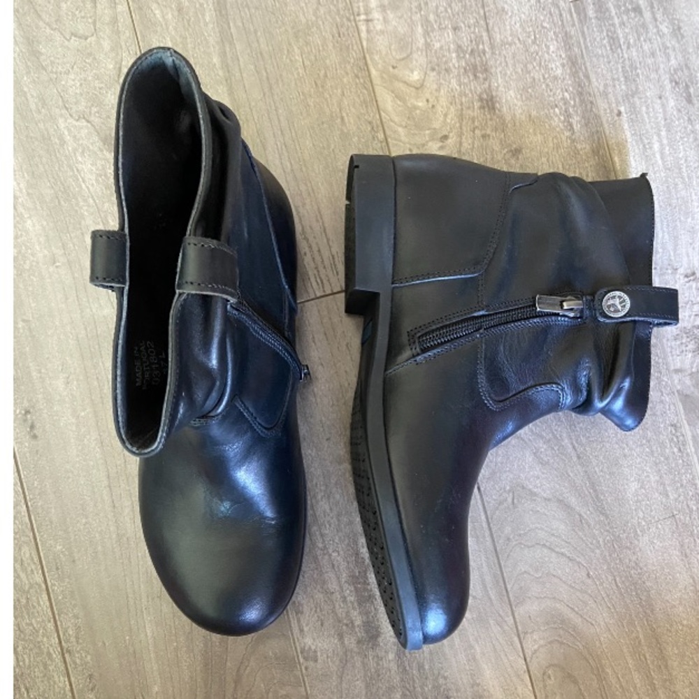 COPY - Birkenstock Black Leather Boots Sarnia Boots